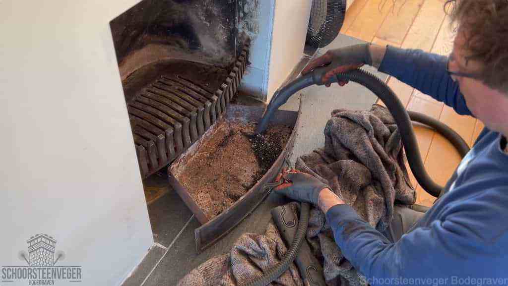 Prijs schoorsteenvegen Bodegraven schouw reinigen Prijs schoorsteenvegen Bodegraven schouw reinigen