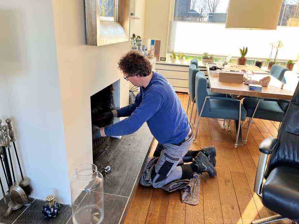 Schouwveger Bodegraven kleed schoorsteenreiniger Schouwveger Bodegraven kleed schoorsteenreiniger